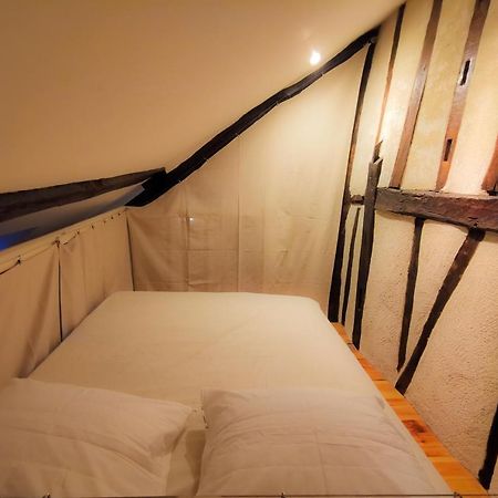 Apartamento Loft Atypique Au Calme Avec Cour Privative Bourges Exterior foto