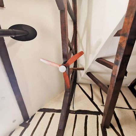 Apartamento Loft Atypique Au Calme Avec Cour Privative Bourges Exterior foto