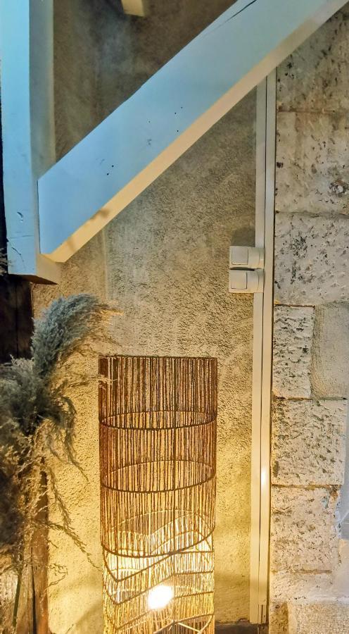Apartamento Loft Atypique Au Calme Avec Cour Privative Bourges Exterior foto