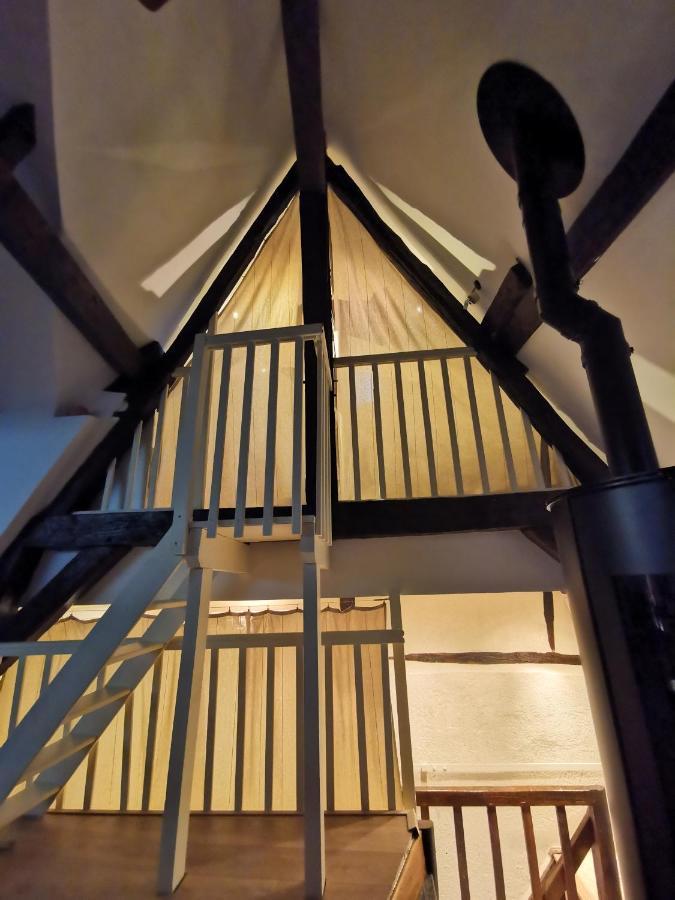 Apartamento Loft Atypique Au Calme Avec Cour Privative Bourges Exterior foto