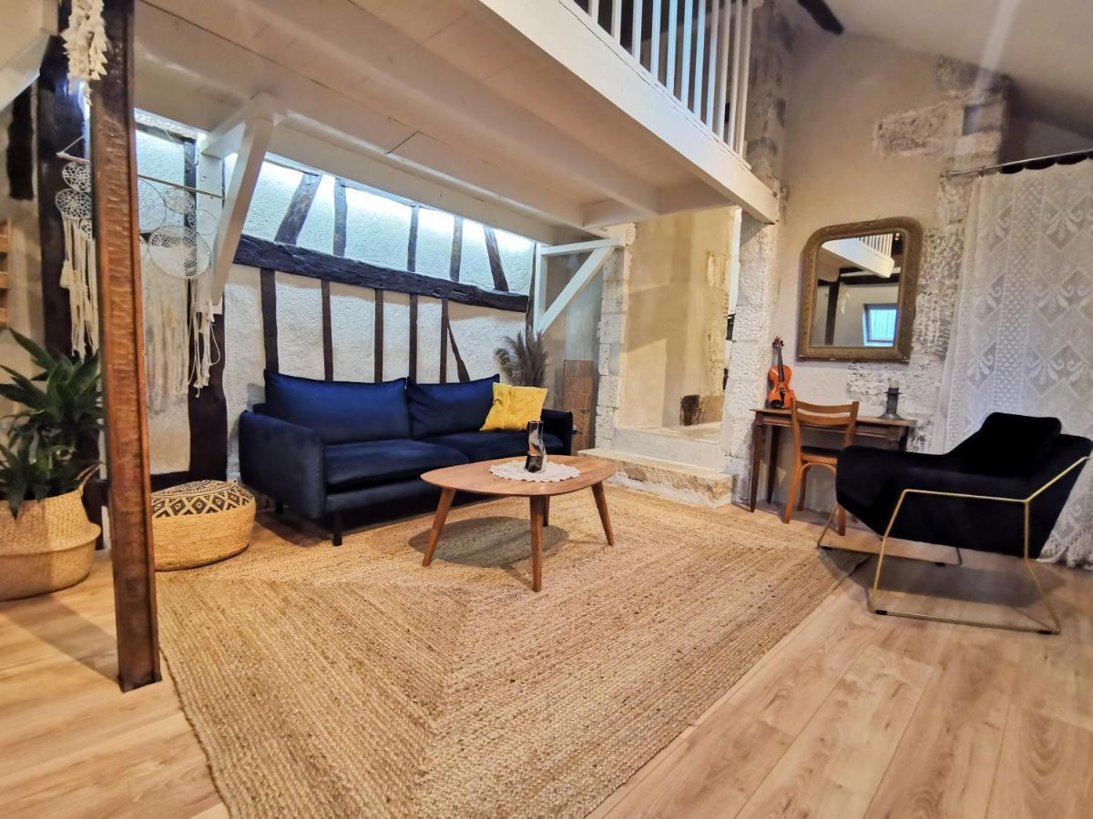 Apartamento Loft Atypique Au Calme Avec Cour Privative Bourges Exterior foto
