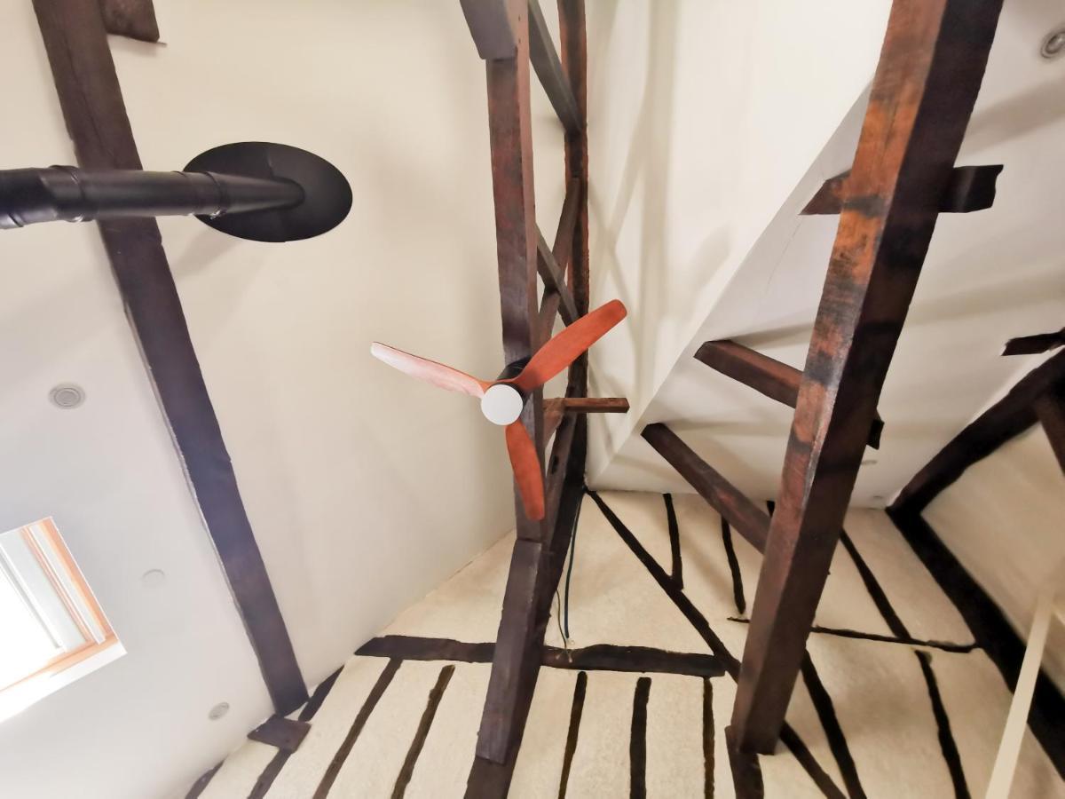 Apartamento Loft Atypique Au Calme Avec Cour Privative Bourges Exterior foto