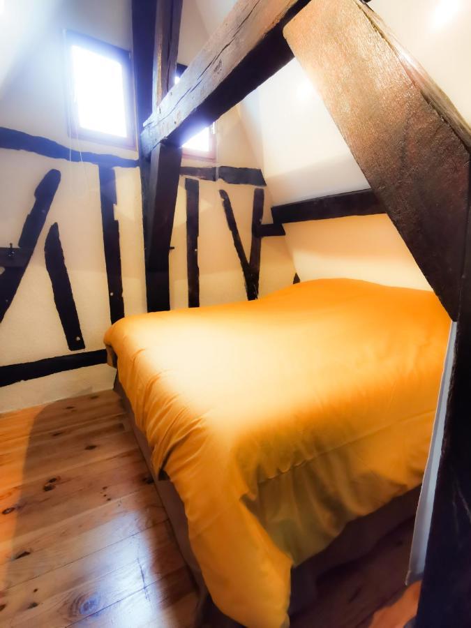 Apartamento Loft Atypique Au Calme Avec Cour Privative Bourges Exterior foto