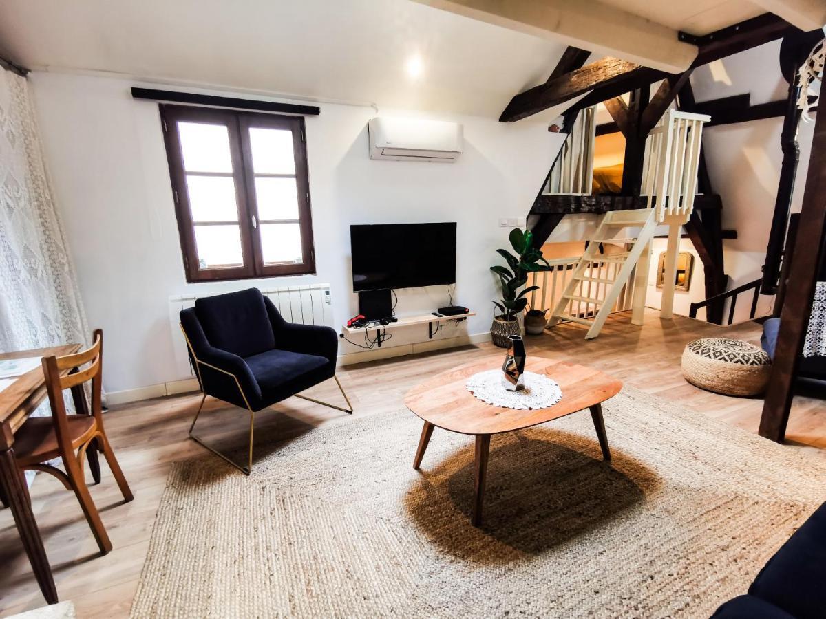 Apartamento Loft Atypique Au Calme Avec Cour Privative Bourges Exterior foto