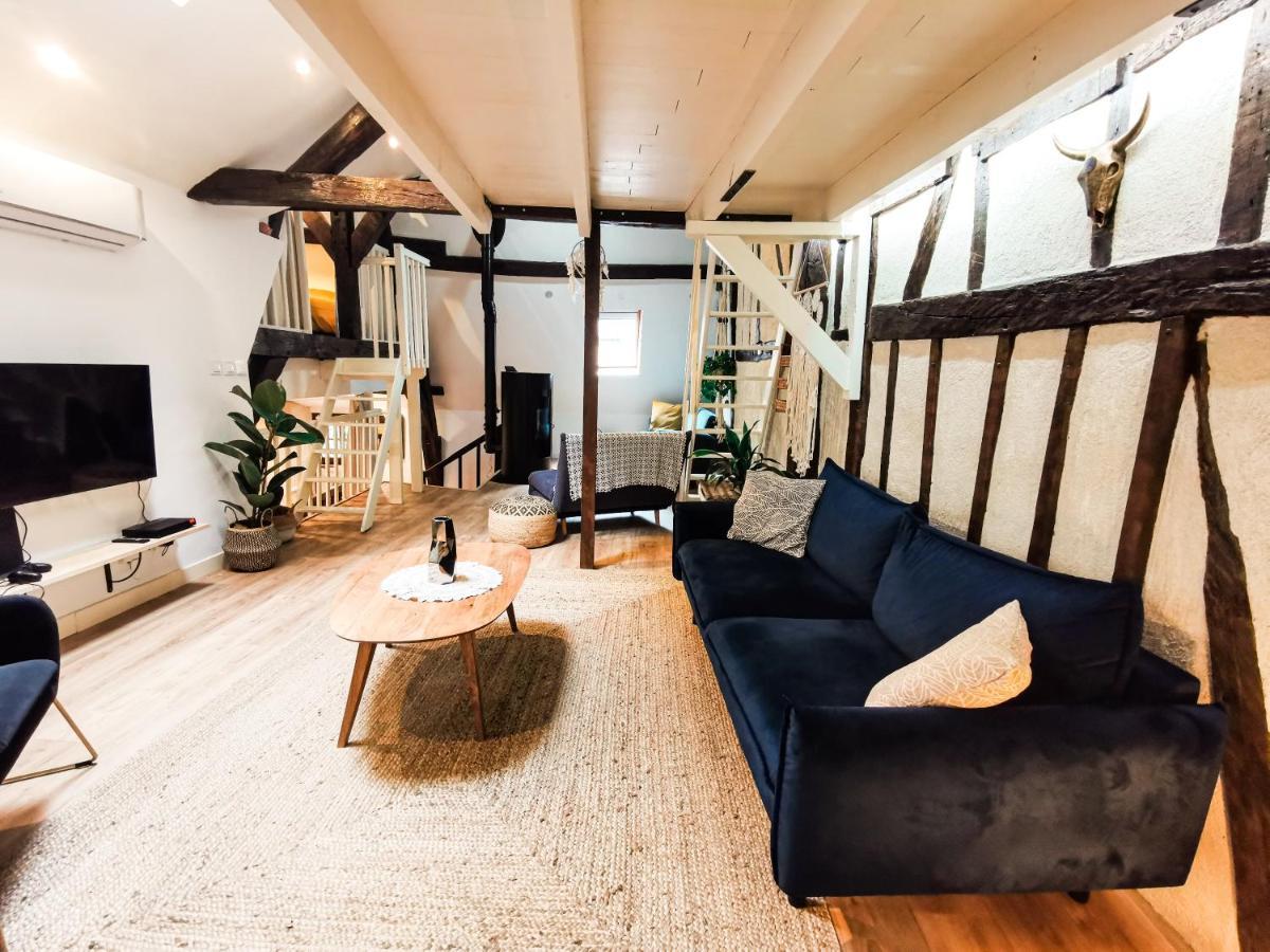 Apartamento Loft Atypique Au Calme Avec Cour Privative Bourges Exterior foto